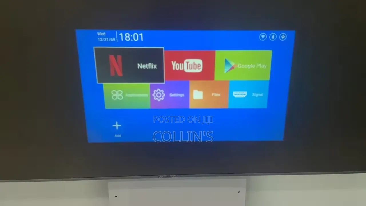 HY320 Mini Projector 1080P Android 11 + Autofocus | Home Cinema 120"