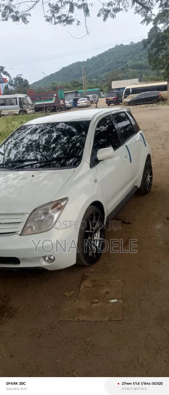 Toyota IST 2007 White