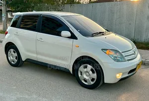 Toyota IST 2006 White