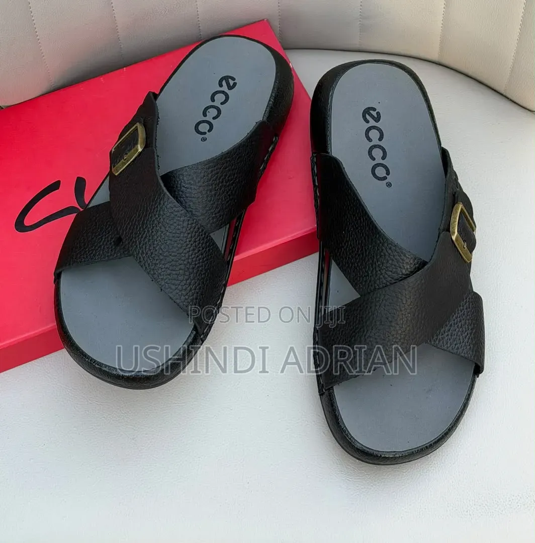 new Arrival—sendo Kavirox Shoes price: 120,000/= TSH