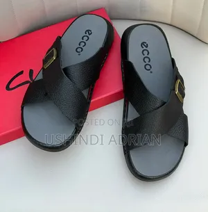 new Arrival—sendo Kavirox Shoes price: 120,000/= TSH