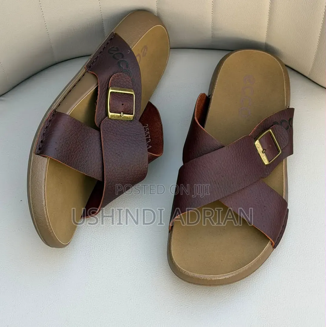 new Arrival—sendo Kavirox Shoes price: 120,000/= TSH
