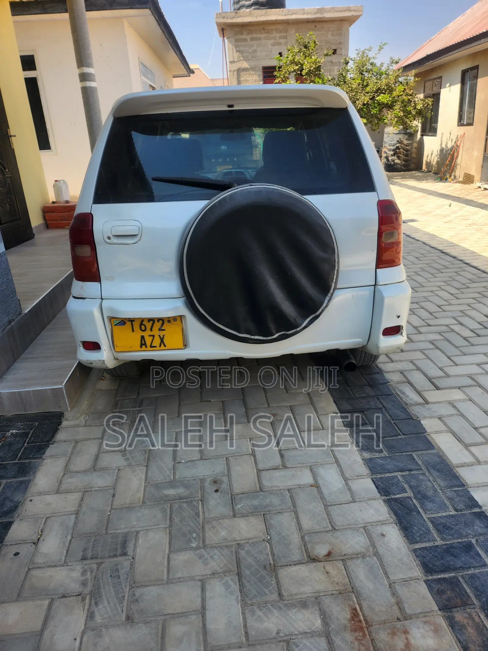 Toyota RAV4 Base AWD 2001 Off white