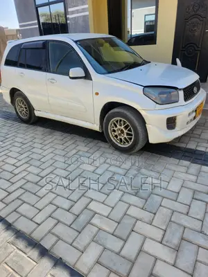 Toyota RAV4 Base AWD 2001 Off white