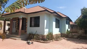 Furnished 4bdrm House in Buswelu for sale