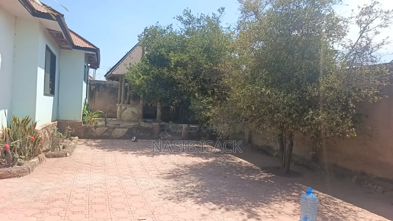 Furnished 4bdrm House in Buswelu for sale