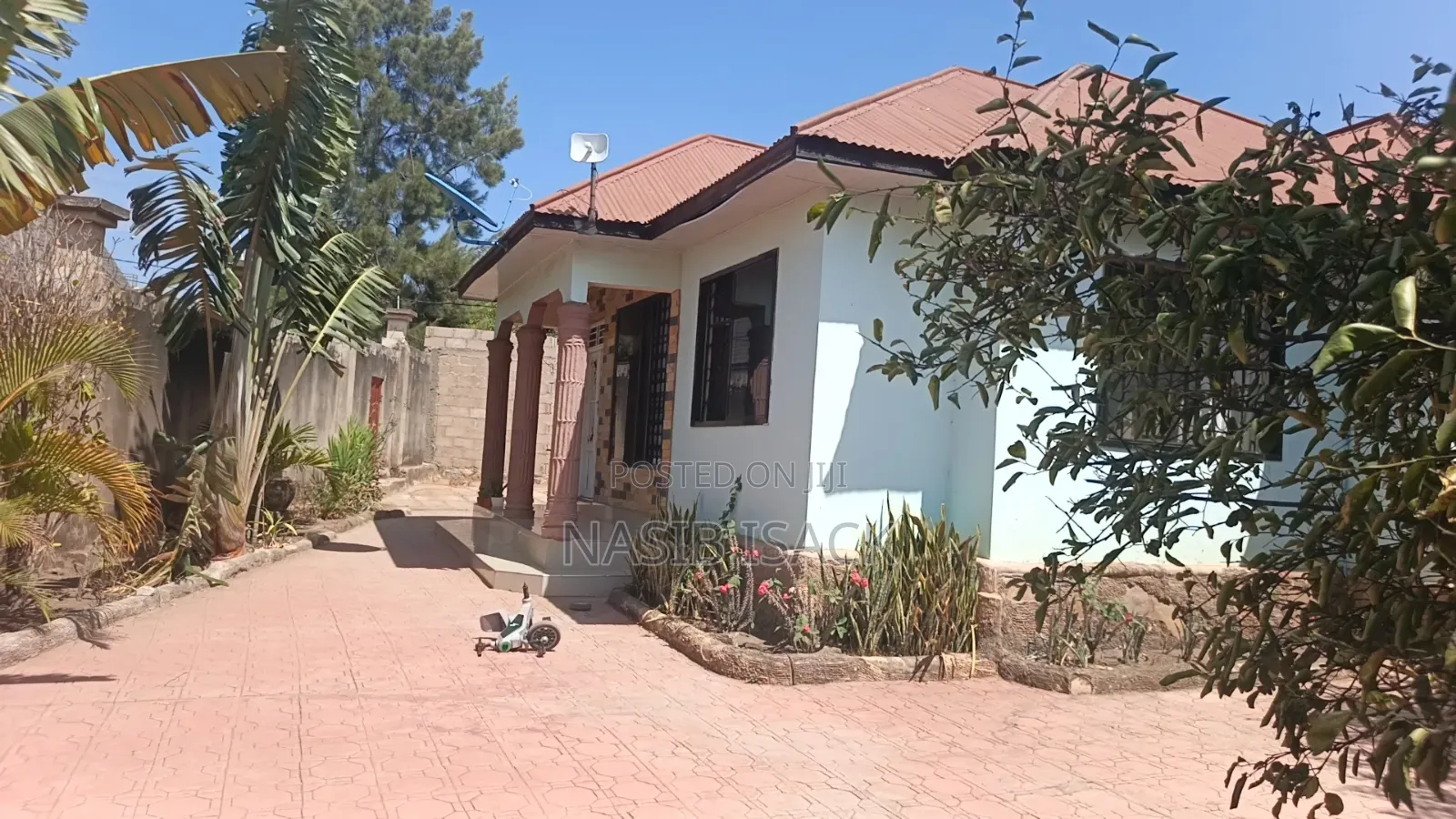 Furnished 4bdrm House in Buswelu for sale
