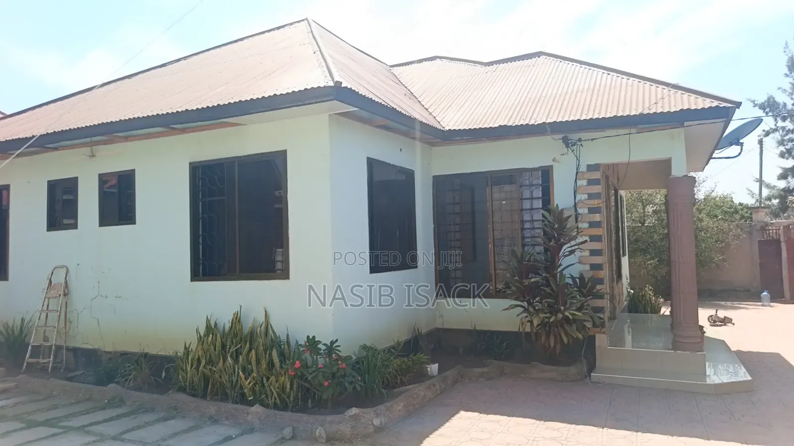 Furnished 4bdrm House in Buswelu for sale