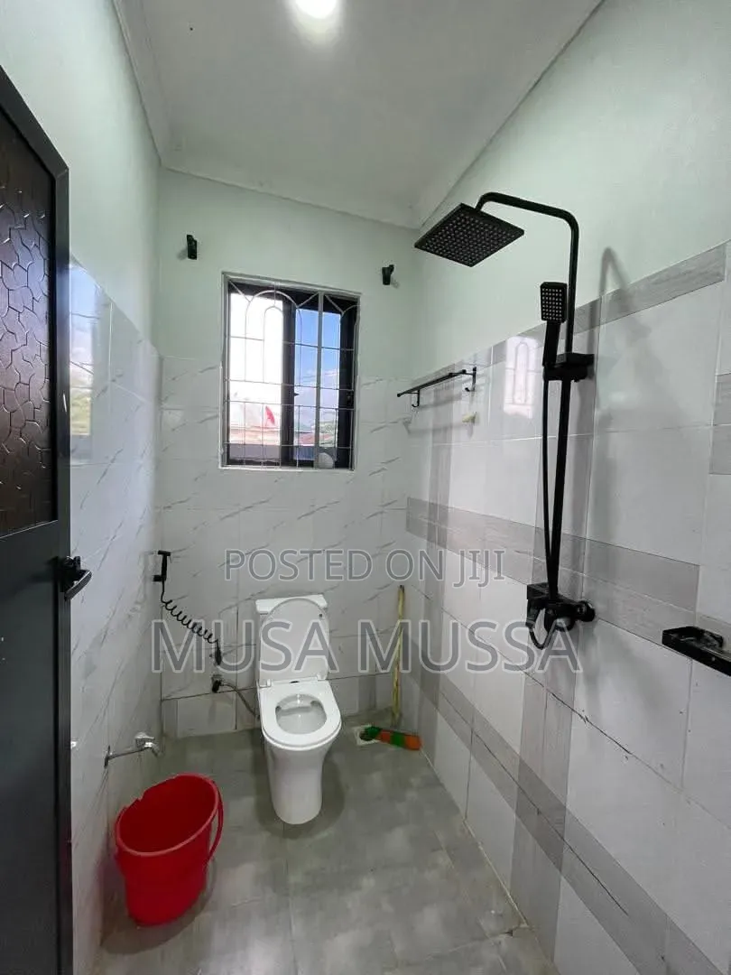 2bdrm Mansion in Mikocheni for rent