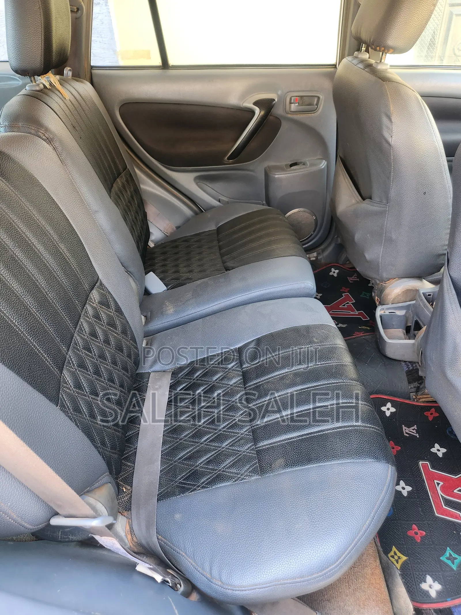 Toyota RAV4 Base AWD 2001 Off white