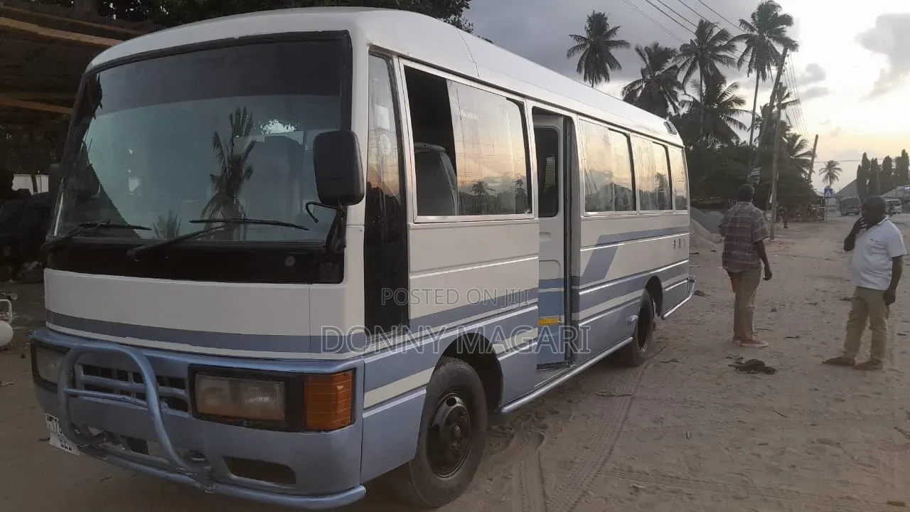 Nissan Civilian 2002 White