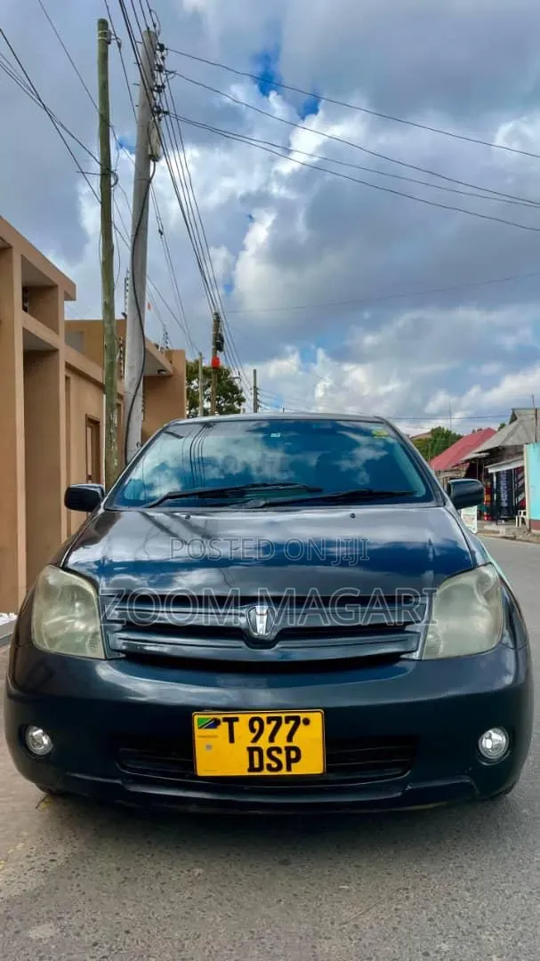 Toyota IST 2005 Black