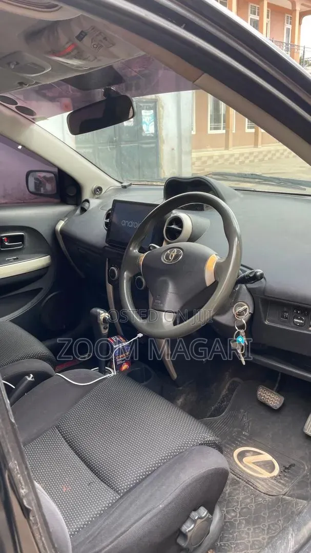 Toyota IST 2005 Black