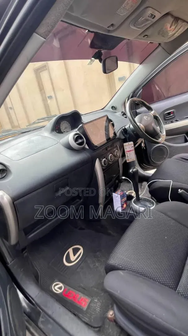 Toyota IST 2005 Black
