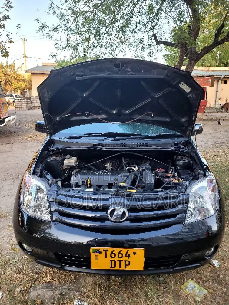 Toyota IST 2005 Black