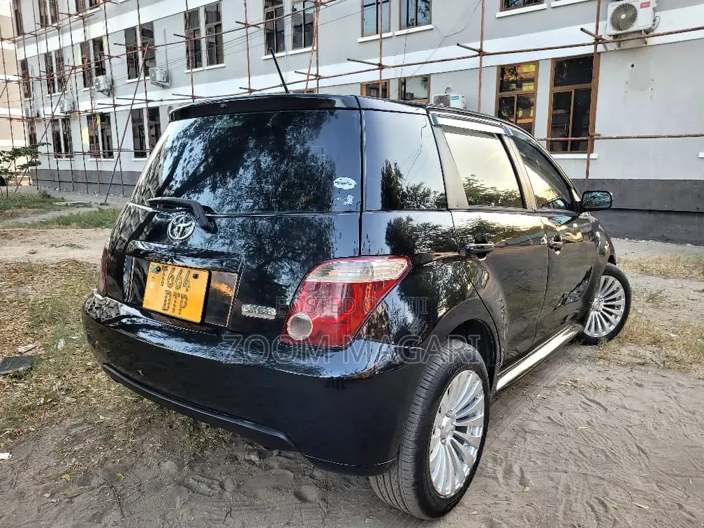 Toyota IST 2005 Black