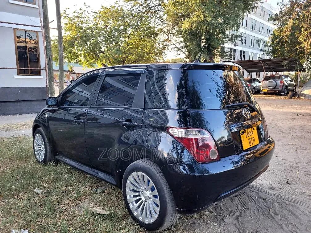 Toyota IST 2005 Black
