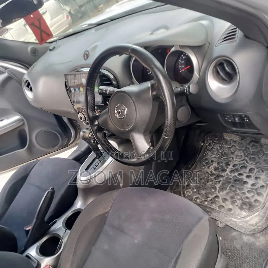 Nissan Juke 2011 Silver