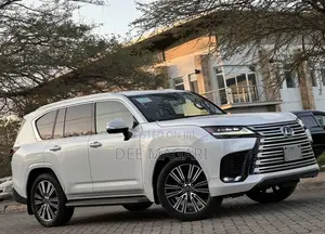 Lexus LX 2025 White