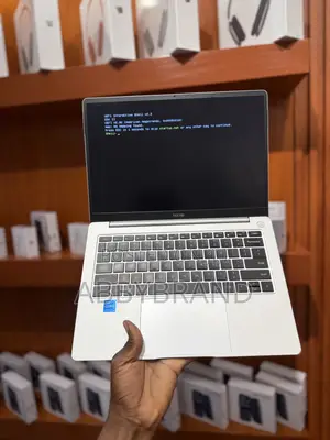Laptop Tecno MEGABOOK T1 16GB Intel Core i5 SSD 256GB