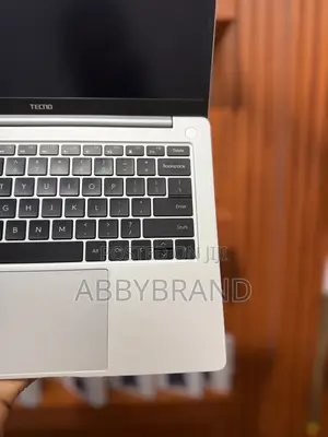 Laptop Tecno MEGABOOK T1 16GB Intel Core i5 SSD 256GB