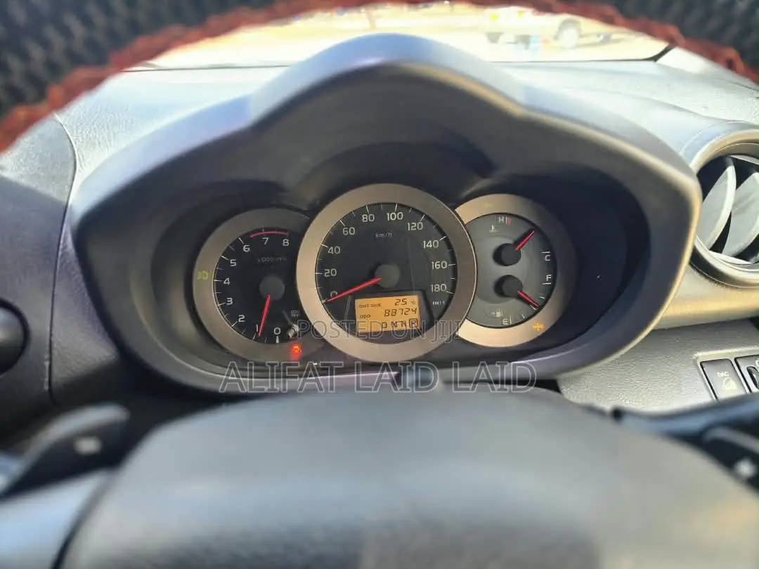 Toyota Vanguard 2010 Gray