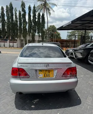 Toyota Crown 2006 Silver
