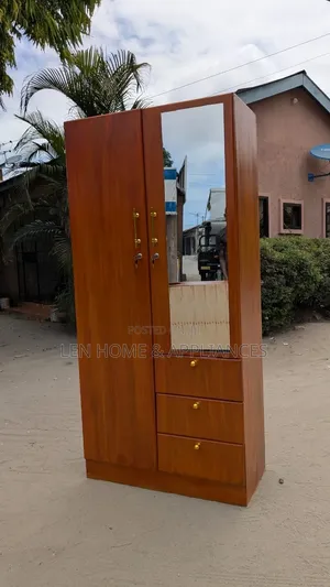 Kabati La Nguo Very Luxury