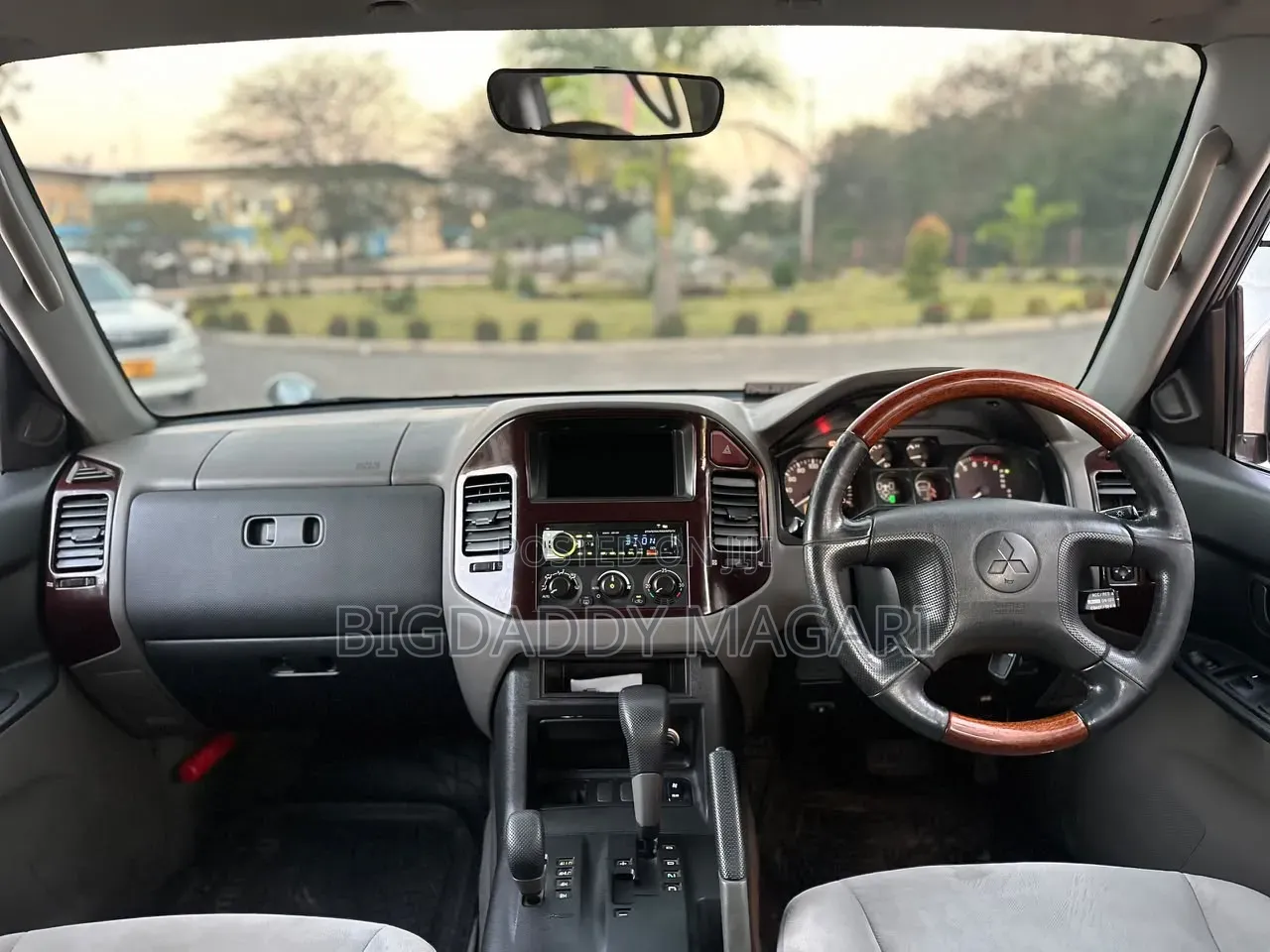 Mitsubishi Pajero 2005 Silver