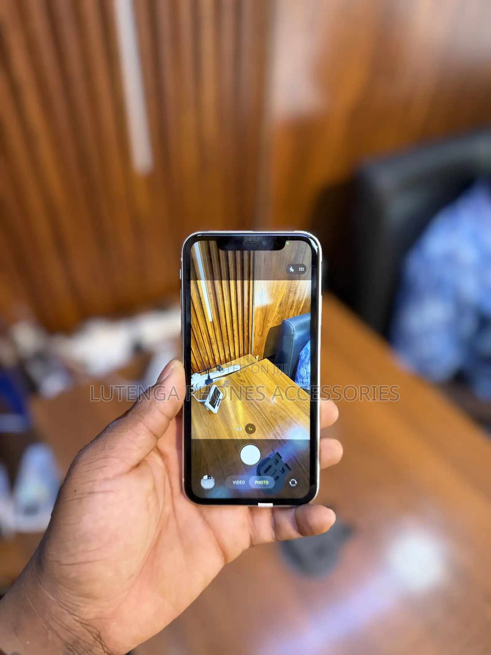 Apple iPhone 11 64 GB White