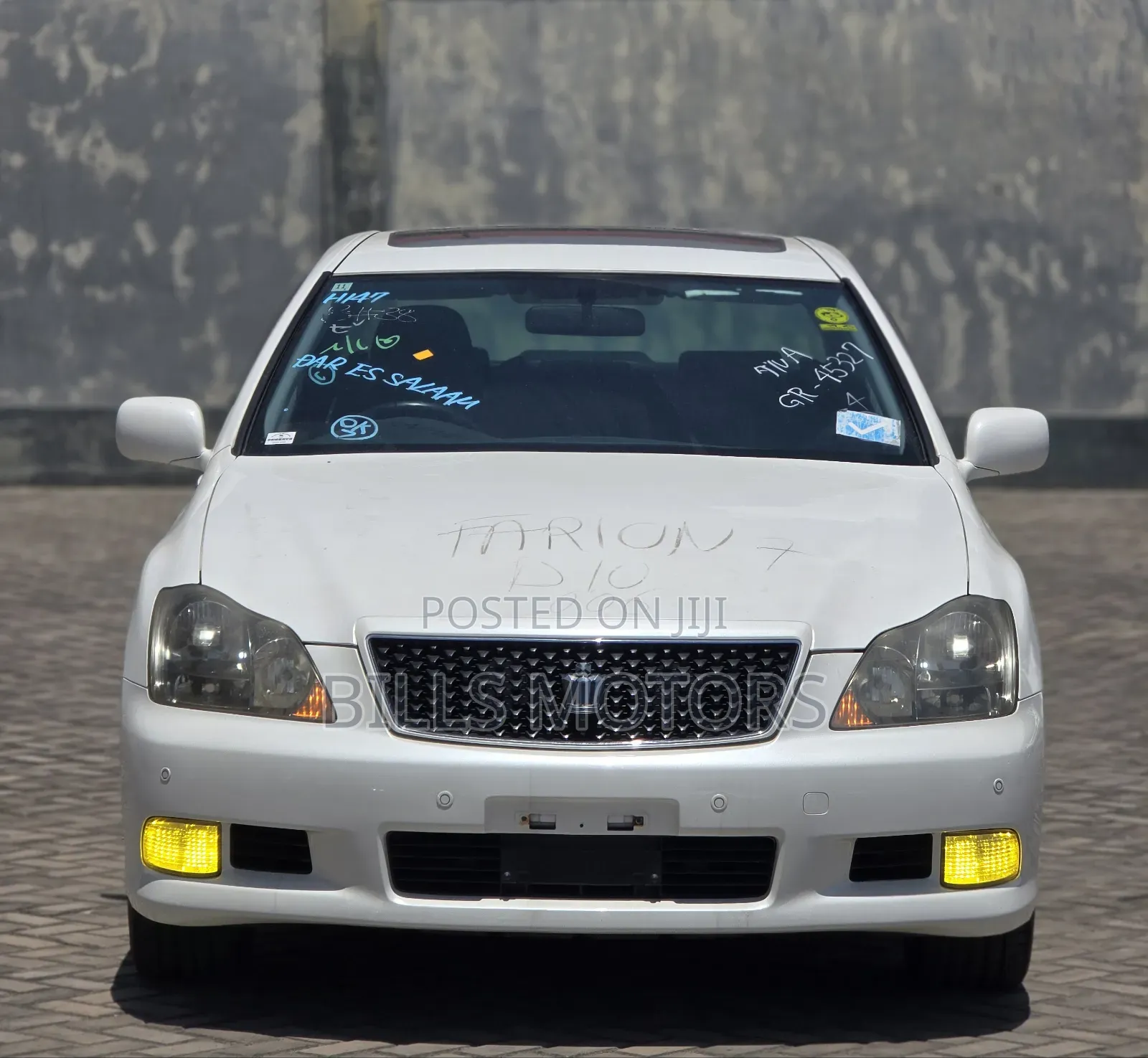 Toyota Crown 2006 White