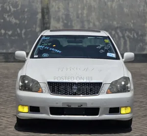 Toyota Crown 2006 White