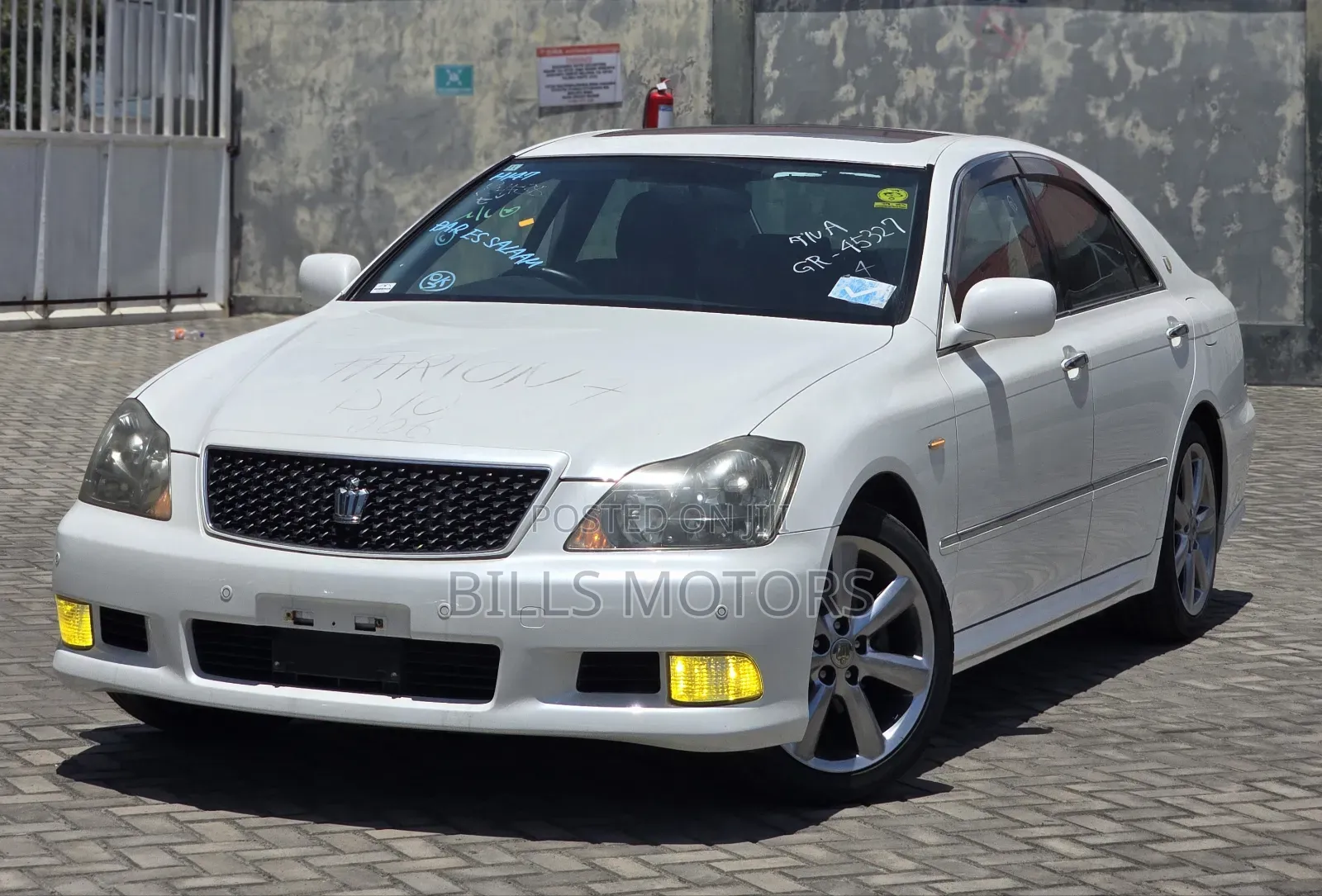 Toyota Crown 2006 White