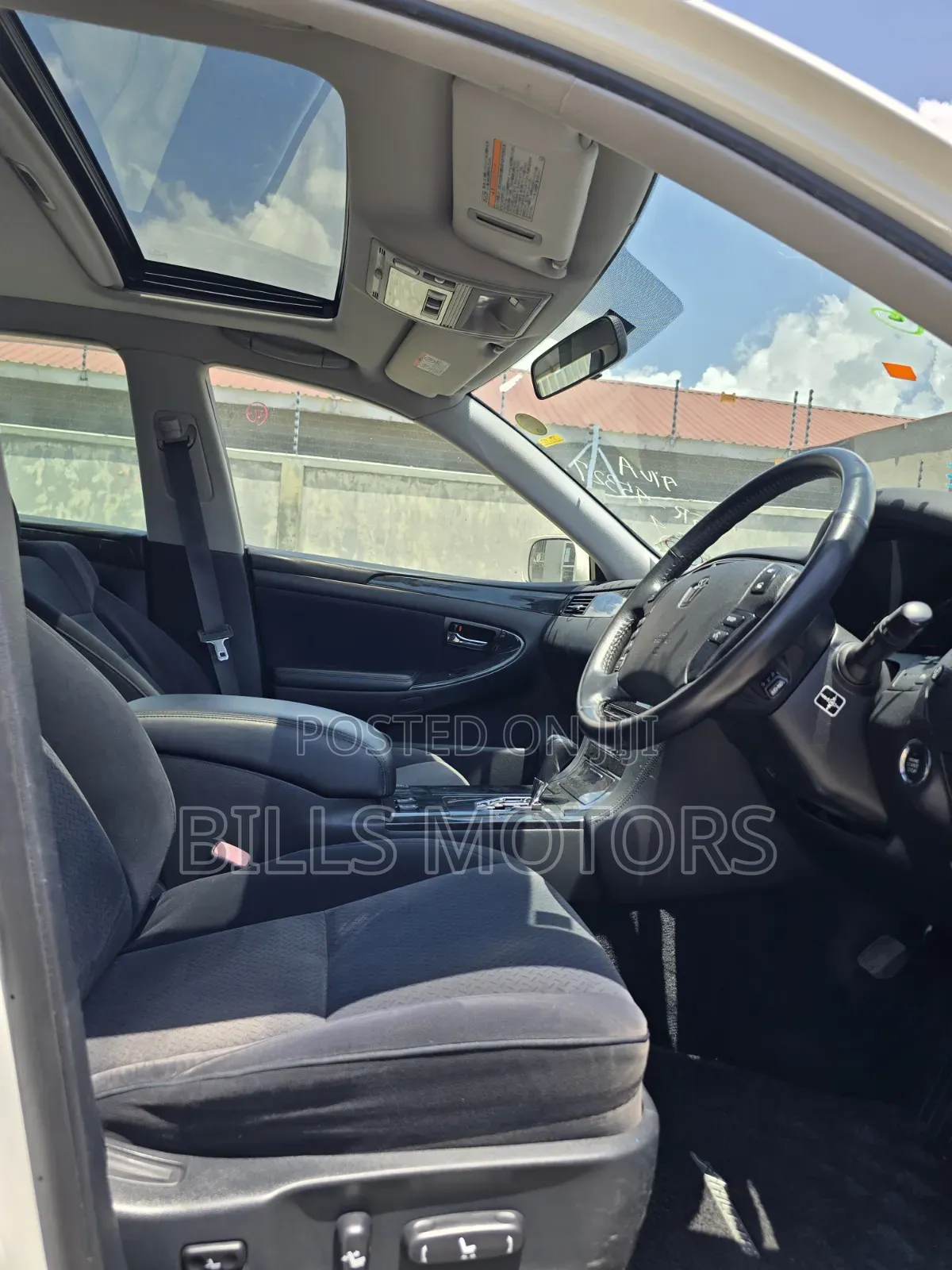 Toyota Crown 2006 White