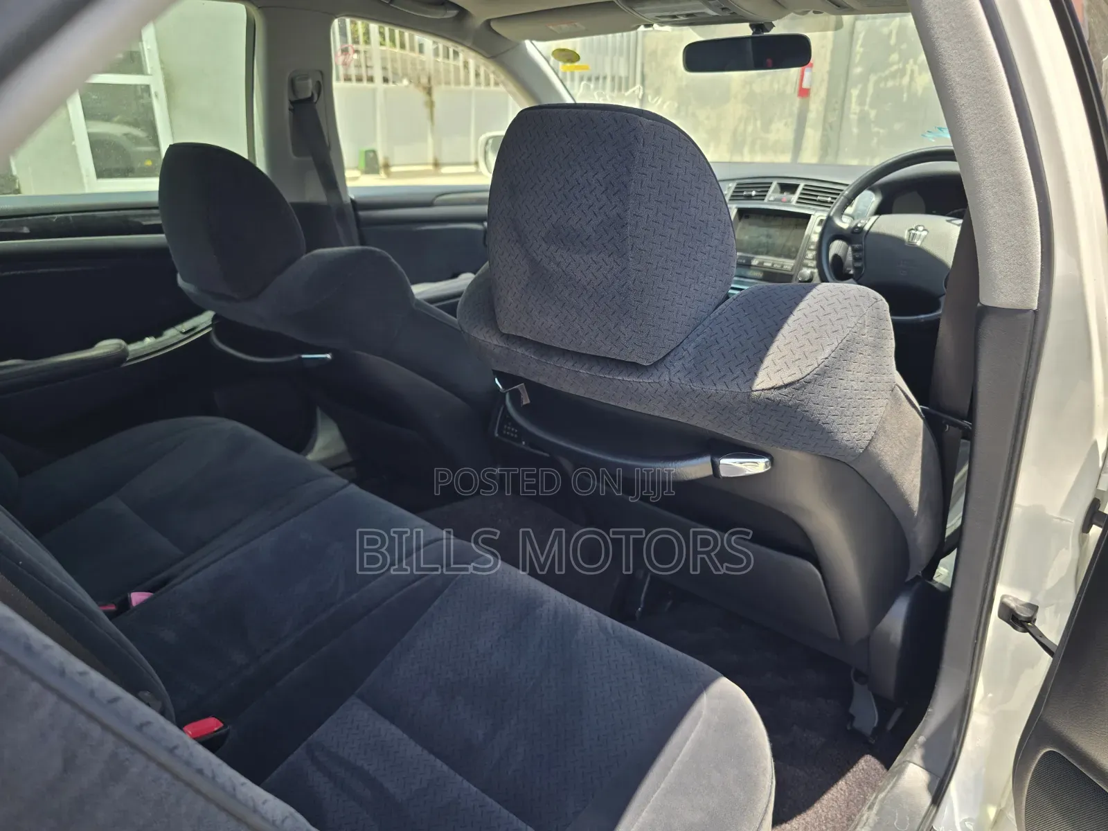 Toyota Crown 2006 White