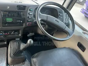 Mitsubishi Fuso Rosa 2007 White