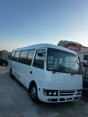 Mitsubishi Fuso Rosa 2007 White