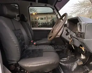 Toyota Land Cruiser 2000 Pearl