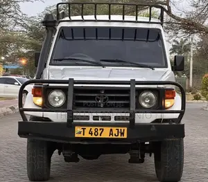 Toyota Land Cruiser 2000 Pearl