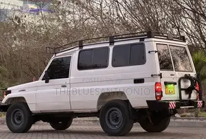 Toyota Land Cruiser 2000 Pearl