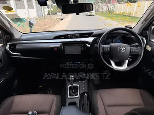 Toyota Hilux 2019 Black