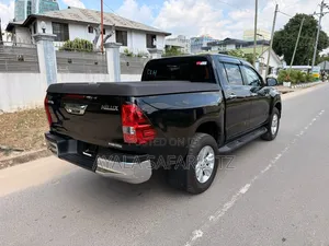 Toyota Hilux 2019 Black