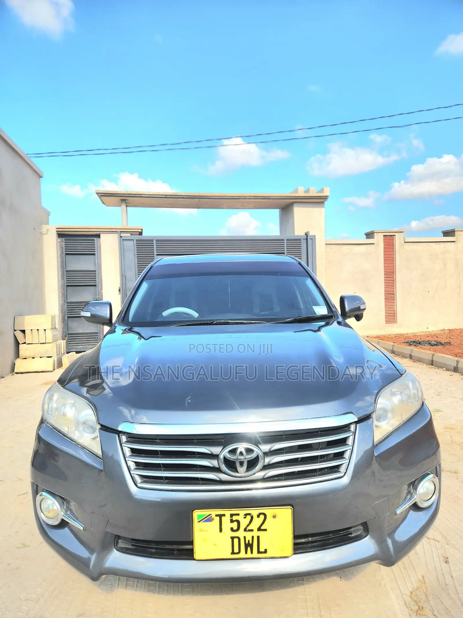 Toyota Vanguard 2010 Gray