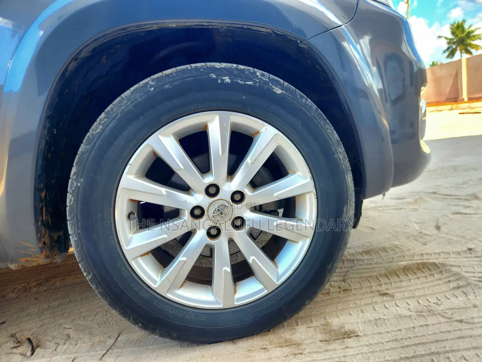 Toyota Vanguard 2010 Gray