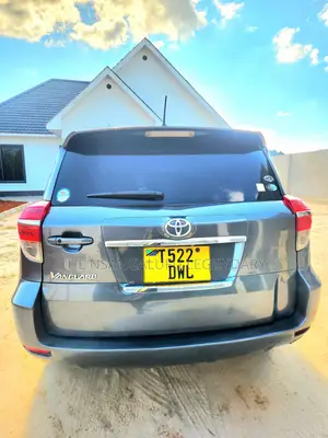 Toyota Vanguard 2010 Gray