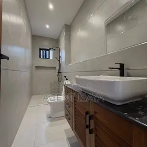 4bdrm Villa in Oyster Bay for rent
