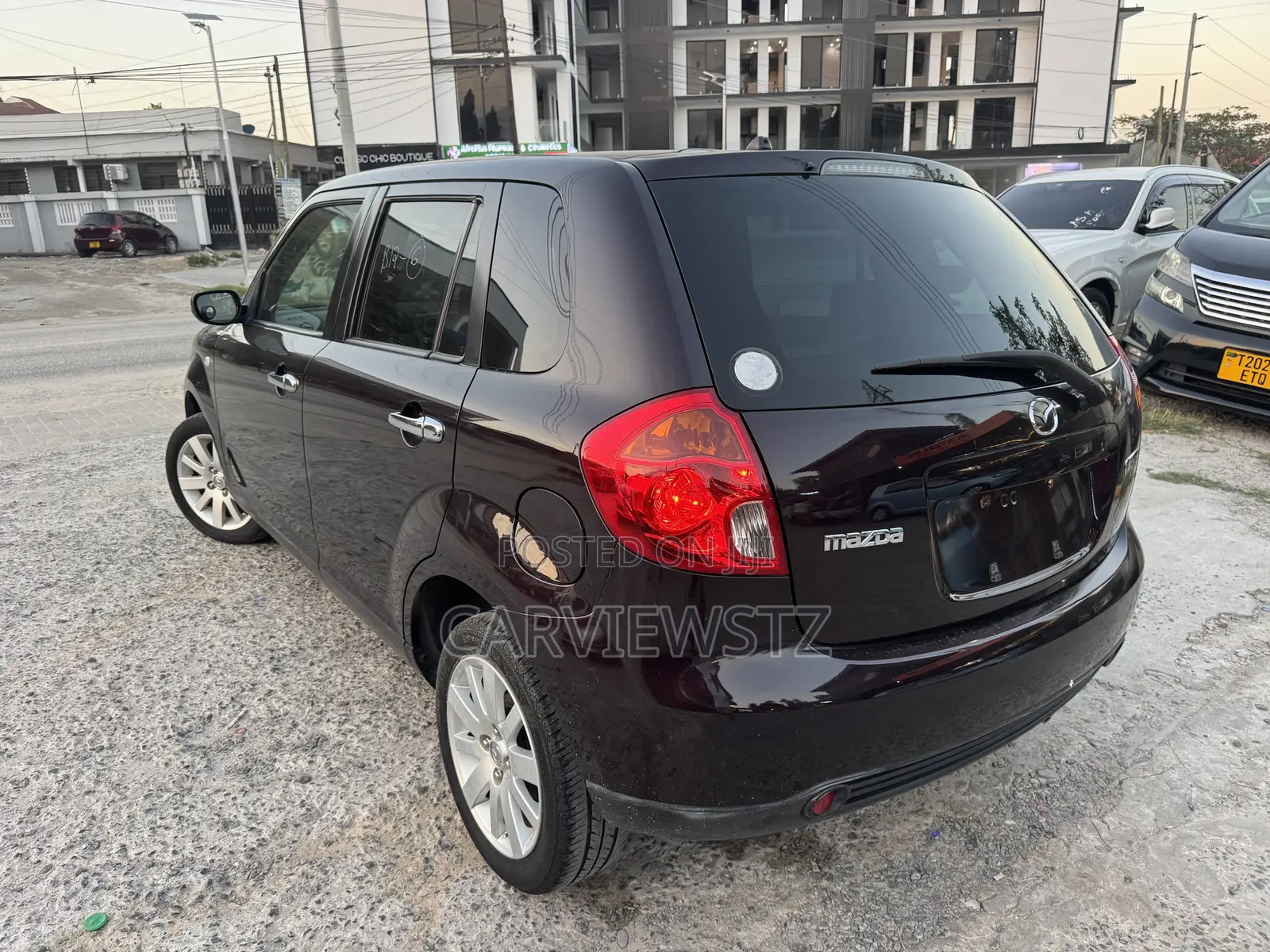 Mazda Verisa 2005 Gray