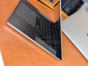 Laptop Apple MacBook 32GB Intel Core i7 SSD 512GB