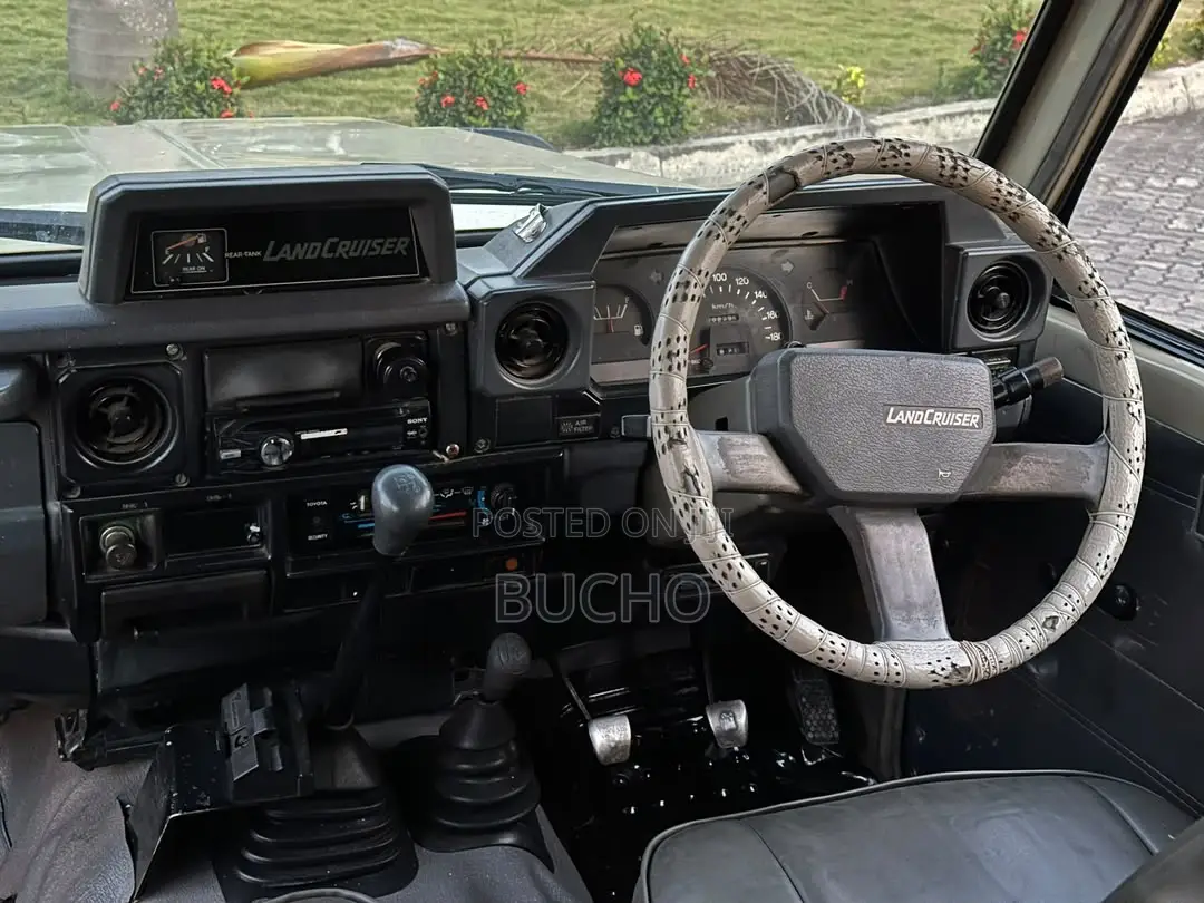 Toyota Land Cruiser 1989 Ivory