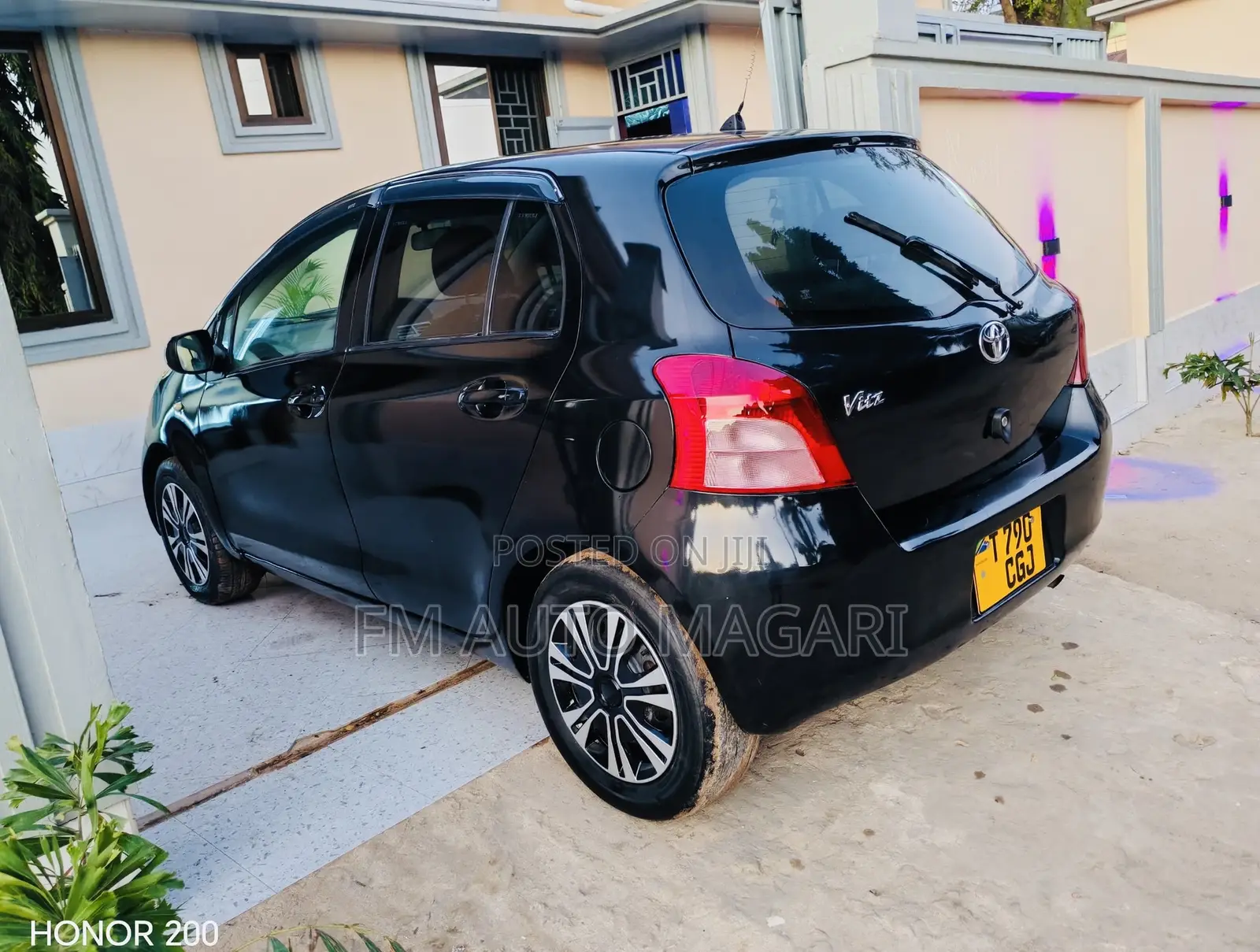 Toyota Vitz 2004 Black
